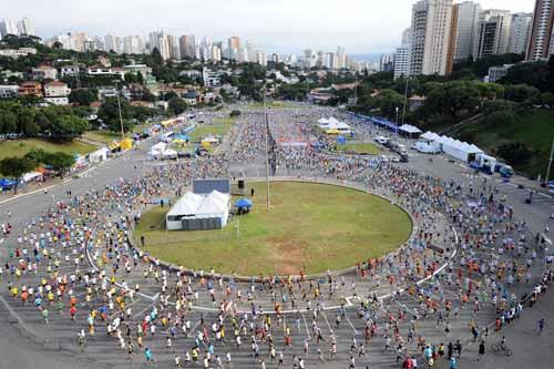 Com a participação de mais de 10 mil atletas, representando cinco países, acontece neste domingo, dia 17 de marco, a 7ª Meia Maratona Internacional de São Paulo  / Foto: Ronaldo Milagres/MBraga Comunicação